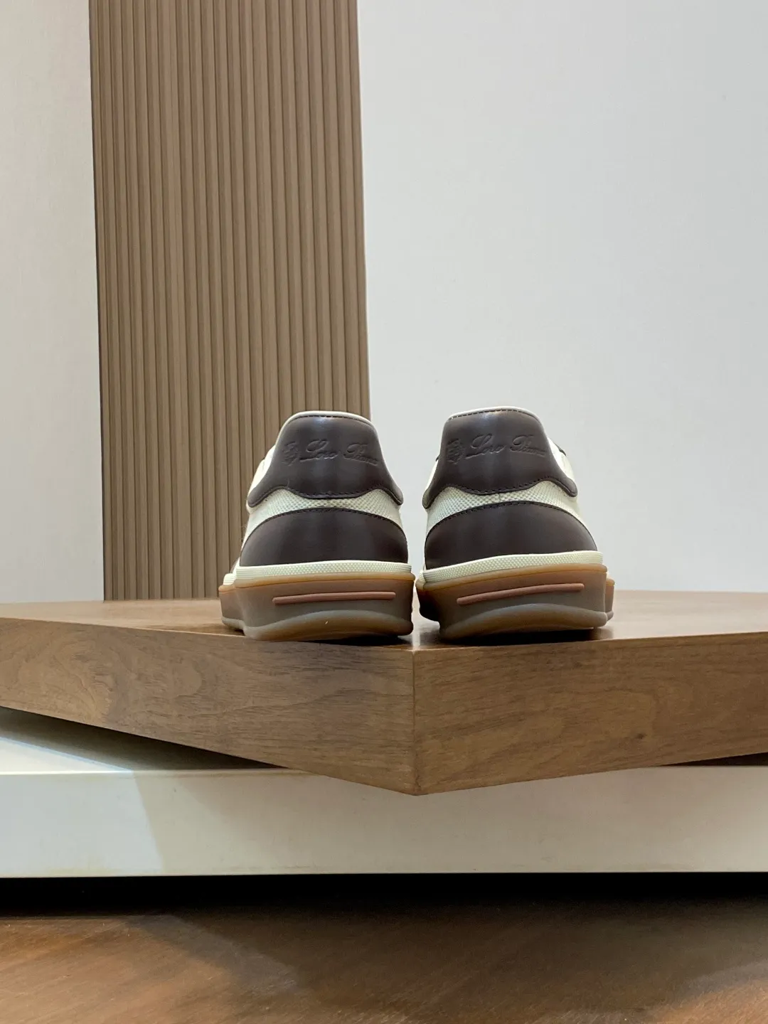 💰760 Loro Piana - Classic casual shoes, men's lace-up casual shoes and sneakers, high-quality lightweight and comfortable fabrics, suitable for outdoor leisure, the color scheme is young and energetic, and it looks great with sportswear or casual suits! Code number: 39-44 (38, 45, 46, can be customized)
